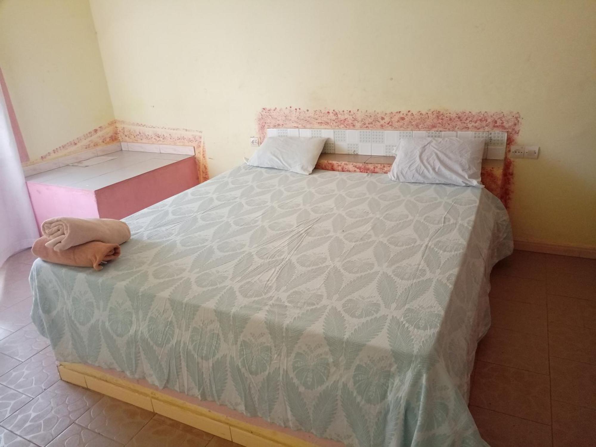 Chez Paolo Hotel Тубаб Диалау Екстериор снимка