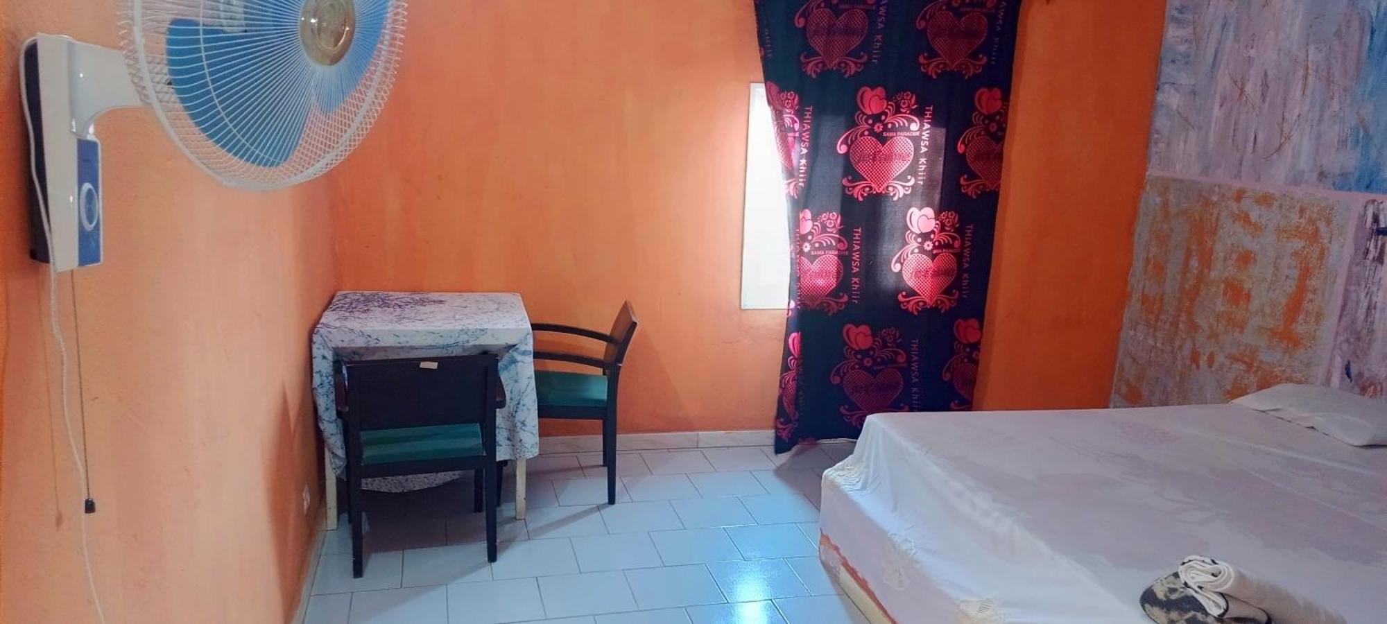 Chez Paolo Hotel Тубаб Диалау Екстериор снимка